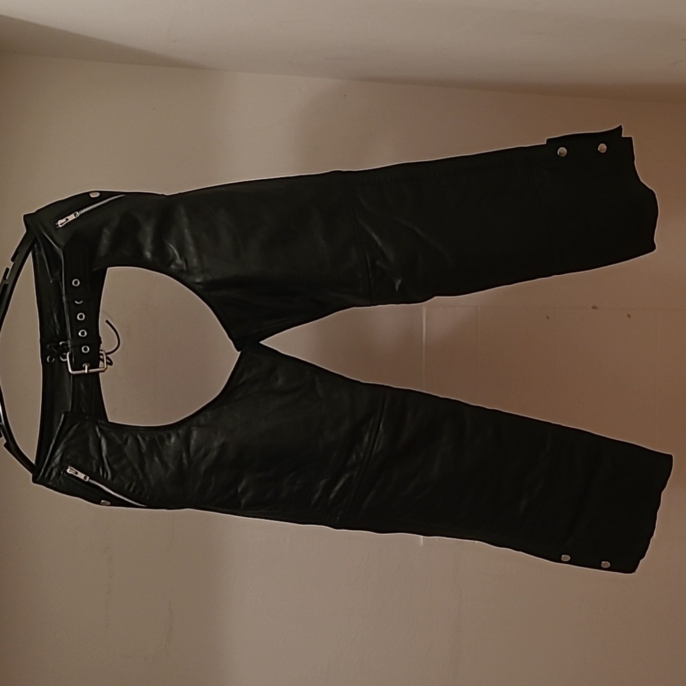 Sz S Women's Black Leather Chaps